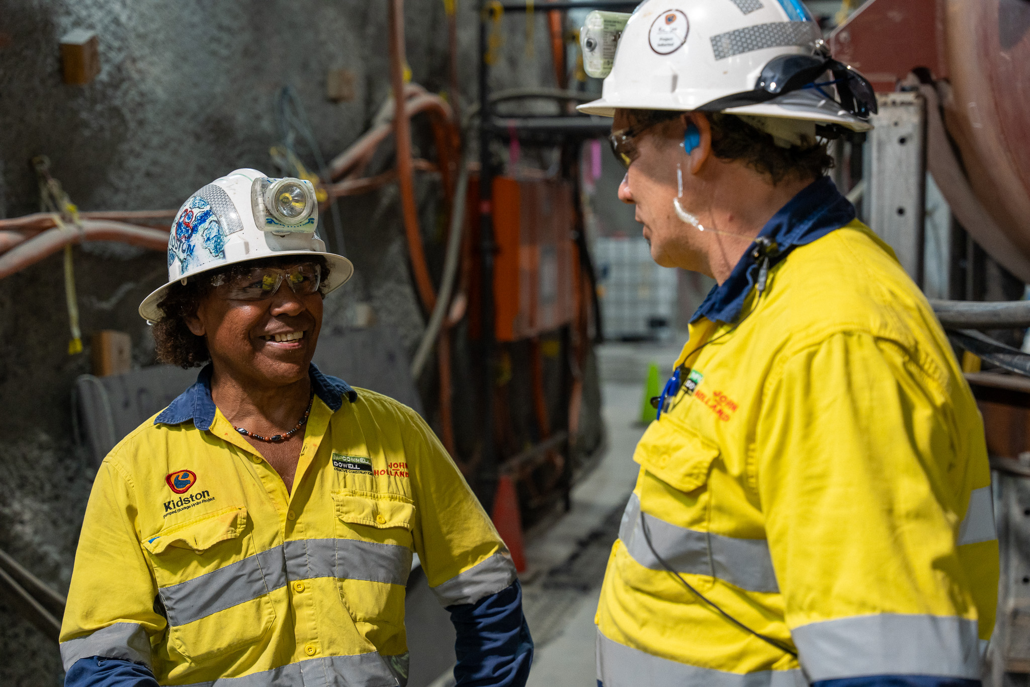 Genex Kidston Ross Rosas in PPE underground speaking to supervisor